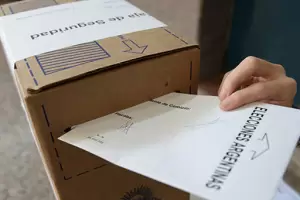 Se renuevan 127 bancas en Diputados y el oficialismo arriesga casi la mitad de sus escaos