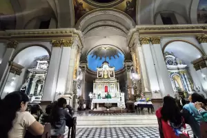 Familias catamarque�as peregrinaron en el Jubileo Diocesano a la Catedral