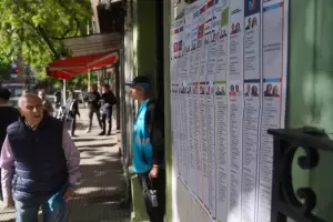 Perlitas de las elecciones: olvidos, rockeros y brownies que le ponen color a la jornada