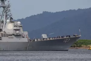 Tensi�n en el Caribe: el buque de guerra de Estados Unidos llega frente a Venezuela