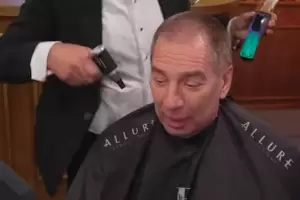 Video: Diego Santilli cumpli su promesa de campaa y se rap en vivo