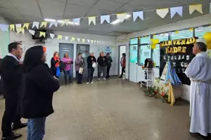 La Virgen del Valle visit el barrio Libertador II y oficinas provinciales