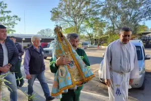 Emotivo recibimiento a la Virgen en los talleres de Validad Provincial