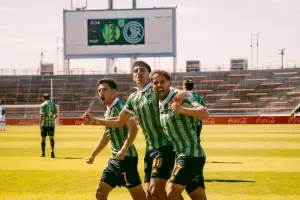 Aldosivi le gan a Independiente Rivadavia y suea con la permanencia