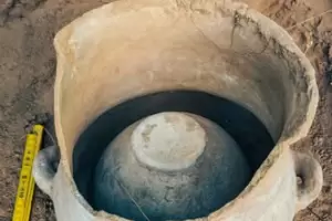 Importante hallazgo arqueolgico en Andalgal: rescatan urna funeraria infantil