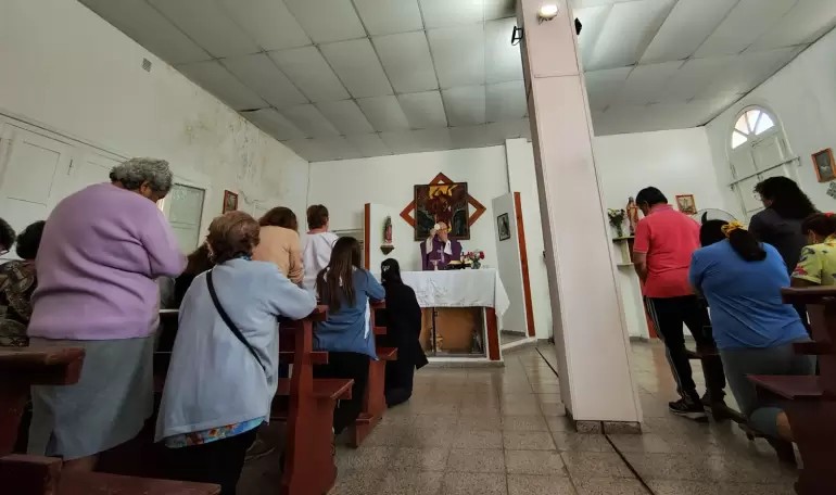 fieles difuntos misa cementerio