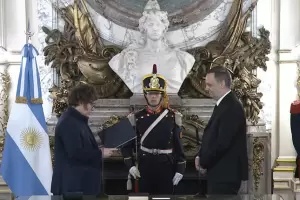 Javier Milei tom juramento a Manuel Adorni como nuevo Jefe de Gabinete