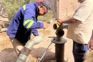 Tras los reclamos, Aguas de Catamarca realiza mejoras en el sistema de Fiambal