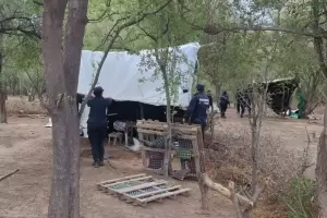 Desalojo en Valle Viejo: desplegaron un operativo de contencin para las familias afectadas