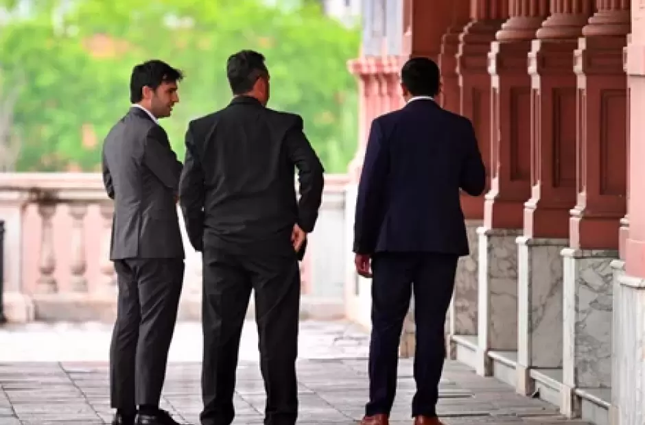 Ignacio Torres ingresando a la Rosada