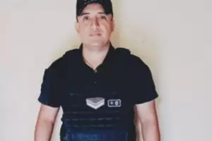 Un polica de El Alto salv la vida de un beb que se haba ahogado