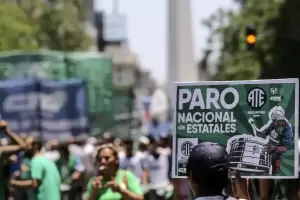 Estatales anunciaron el primer paro nacional contra la reforma laboral de Milei