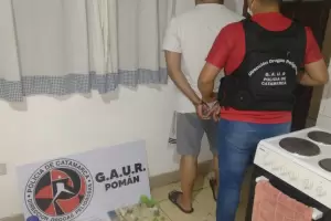 Secuestran droga y aprehenden a un hombre por narcomenudeo en Catamarca