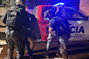 Operativos en Catamarca: arrestaron a dos personas y secuestraron 6 animales sueltos y dos motos