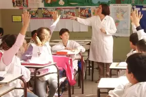 Jornada completa: La Intersindical Docente ahora pide garantas laborales y financiamiento