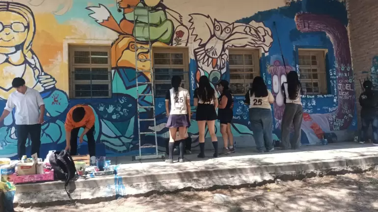 mural en la 76