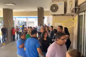 Trabajadores del Senado profundizan la protesta y reclaman un bono de $500 mil