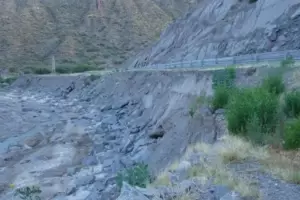 Catamarca: Vialidad pide extrema precaucin en la RN 40 por desprendimientos en la calzada