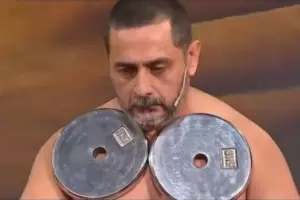 El mito del "hombre imantado" y las vacunas: la fsica revela la verdad