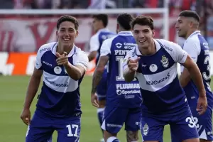 Gimnasia le gan� a Barracas Central y habr� cl�sico platense en semifinales