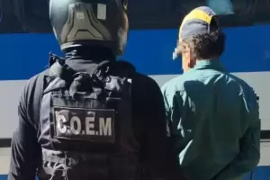 Catamarca: pervertido abus de una adolescente en un colectivo