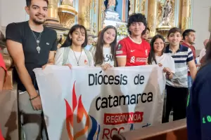 Jvenes homenajearon a la Virgen del Valle en la sptima jornada de la novena en Catamarca