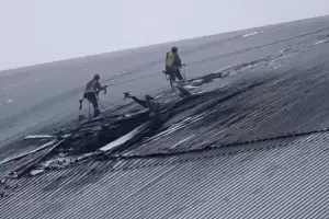 Alerta en Chernobyl por una estructura daada durante un bombardeo ruso