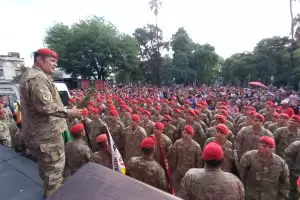 Homenaje a la Virgen del Valle: emotiva llegada de los Paracaidistas Militares a Catamarca