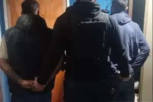 Increble: se robaron la pizarra de un comercio pero los detuvieron