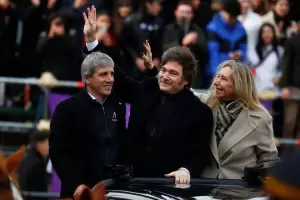 Caputo anunci una nueva baja de retenciones al campo: la soja pasa a tributar 24%