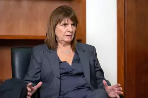 Bullrich, dura con los delegados: "Van a tener slo diez horas pagas; el resto, a laburar"