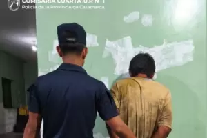 En Catamarca, aprehenden a un joven acusado por daar la vidriera de un local comercial