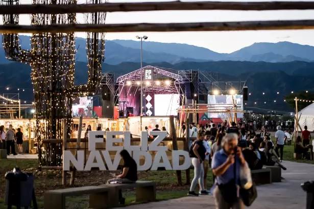 La Feria del Patio abri� sus puertas con una gran oferta