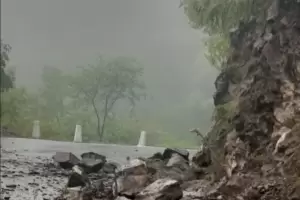 Corte total en la Cuesta El Portezuelo por lluvias y desprendimientos