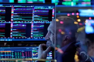 El riesgo pa�s cay� por debajo de los 600 puntos tras los anuncios del Banco Central