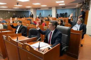 El Senado acompa�� los acuerdos del Ejecutivo sobre Farall�n Negro e YMAD