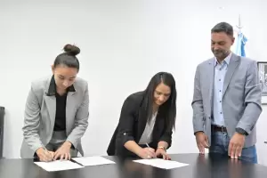 Salud y Fray Mamerto Esqui� firmaron un convenio para fortalecer el Hospital San Jos�