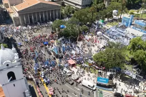 La CGT se moviliza contra la reforma laboral de Milei: "Si avanza vamos a ir al paro"