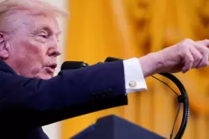 Trump no descart� una guerra con Venezuela y endureci� su postura: defendi� el bloqueo naval