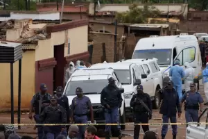 Masacre en Sud�frica: un comando armado atac� un pub y sembr� el terror