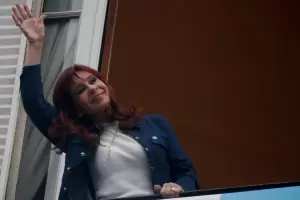 Complicaciones postoperatorias postergan el alta de Cristina Kirchner