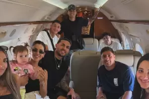 Los jugadores de Boca viajaron en avi�n privado al casamiento de un compa�ero