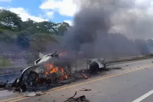 Choque frontal e incendio en Brasil: murieron 11 personas, entre ellas dos ni�os y una mujer embarazada