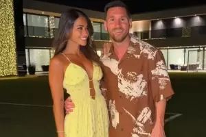 Antonela Roccuzzo y la remera que volvi� a emocionar a los fan�ticos de Messi