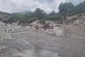 Tr�nsito interrumpido en la Ruta Provincial 25 por la crecida del r�o Sij�n