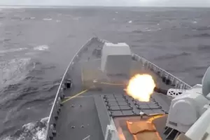 China practica ejercicios militares cerca de Taiw�n y Rusia proclama su apoyo