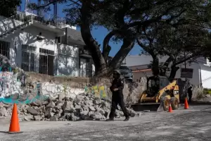 Al menos dos muertos y 12 heridos por el fuerte sismo en M�xico