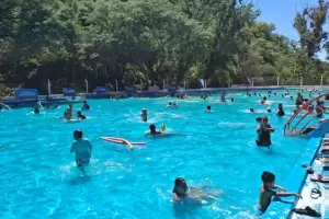 Quedaron inauguradas las colonias de verano municipales en el Camping