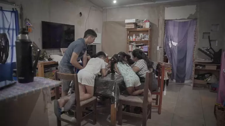 familia adopcion hermanos