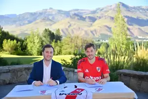 River hizo oficial la llegada de Mat�as Vi�a y sum� su tercer refuerzo
